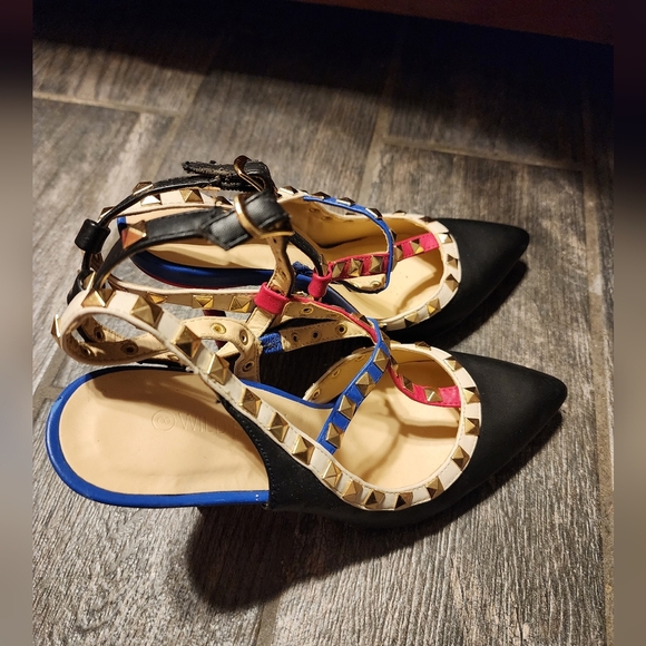 Wild Diva Studded Heels Size 8 - Picture 2 of 4